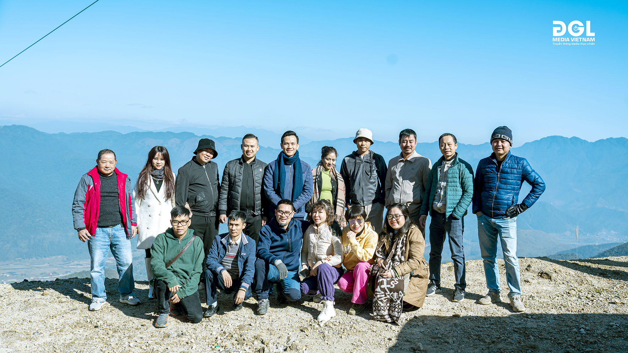 Lễ trao tài trợ làm cầu Tà Dê và đường nội bản Nậm Nghiệp - Mường La - Sơn La